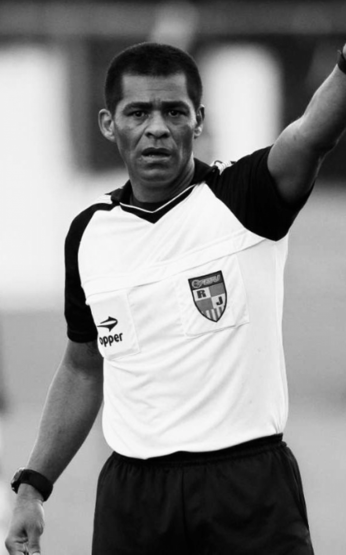 O ex-&aacute;rbitro Lu&iacute;s Ant&ocirc;nio Silva Santos, o &Iacute;ndio, participou  da Comiss&atilde;o do Senado que discutiu a profissionaliza&ccedil;&atilde;o dos &aacute;rbitros - Reprodu&ccedil;&atilde;o do X