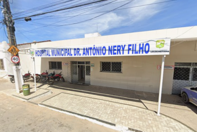 Homem esfaqueia mulher e a persegue até hospital para consumar crime