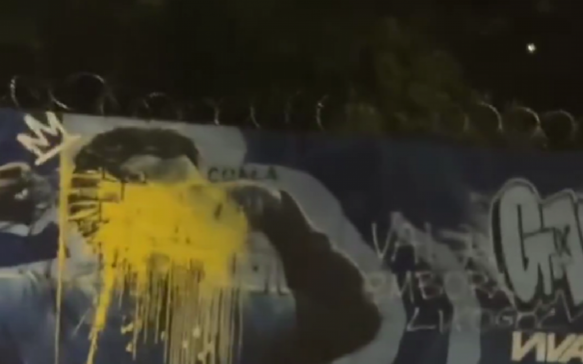 Mural de Gabigol sofreu vandalismo ap&oacute;s elimina&ccedil;&atilde;o na Copa do Brasil - Reprodu&ccedil;&atilde;o de v&iacute;deo de Internet