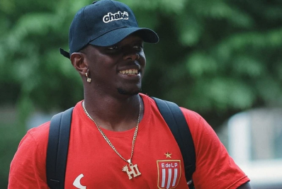 Botafogo avalia proposta por atacante destaque de campeão argentino