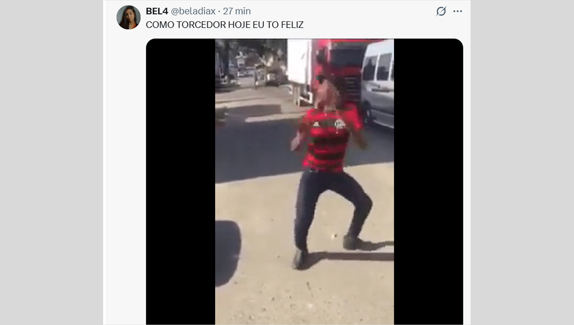 Torcedores do Flamengo comentaram sobre a renovação de Filipe Luís nas redes sociais - Reprodução de Twitter