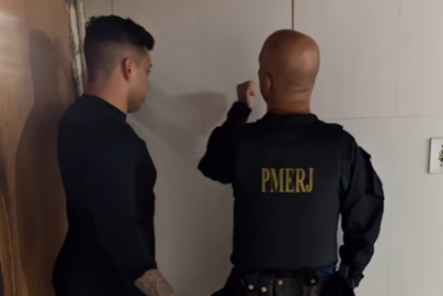 Com tornozeleira eletrônica, Gabriel Monteiro participa de ação da PM contra bingo clandestino