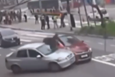 Vídeo! Ciclista é atropelado após quebrar retrovisor de carro em São Paulo