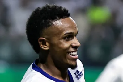 Corinthians encaminha contratação de atacante ex-Fluminense