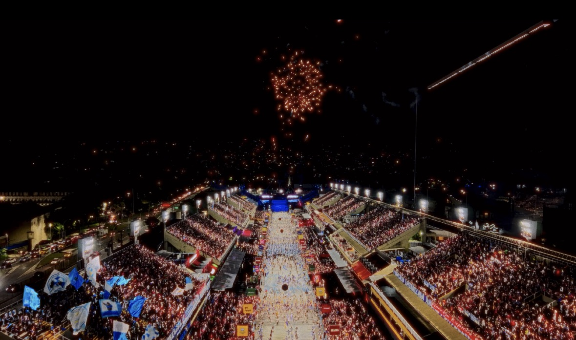 P&uacute;blicou vibrou com ensaios da Vila Isabel, Salgueiro, Para&iacute;so do Tuiuti e Portela