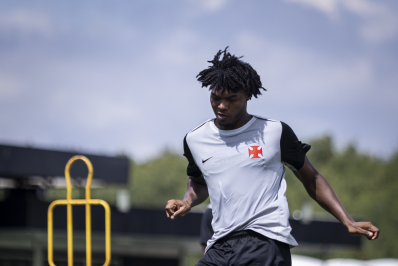 Vasco anuncia empréstimo de atacante para o Fortaleza