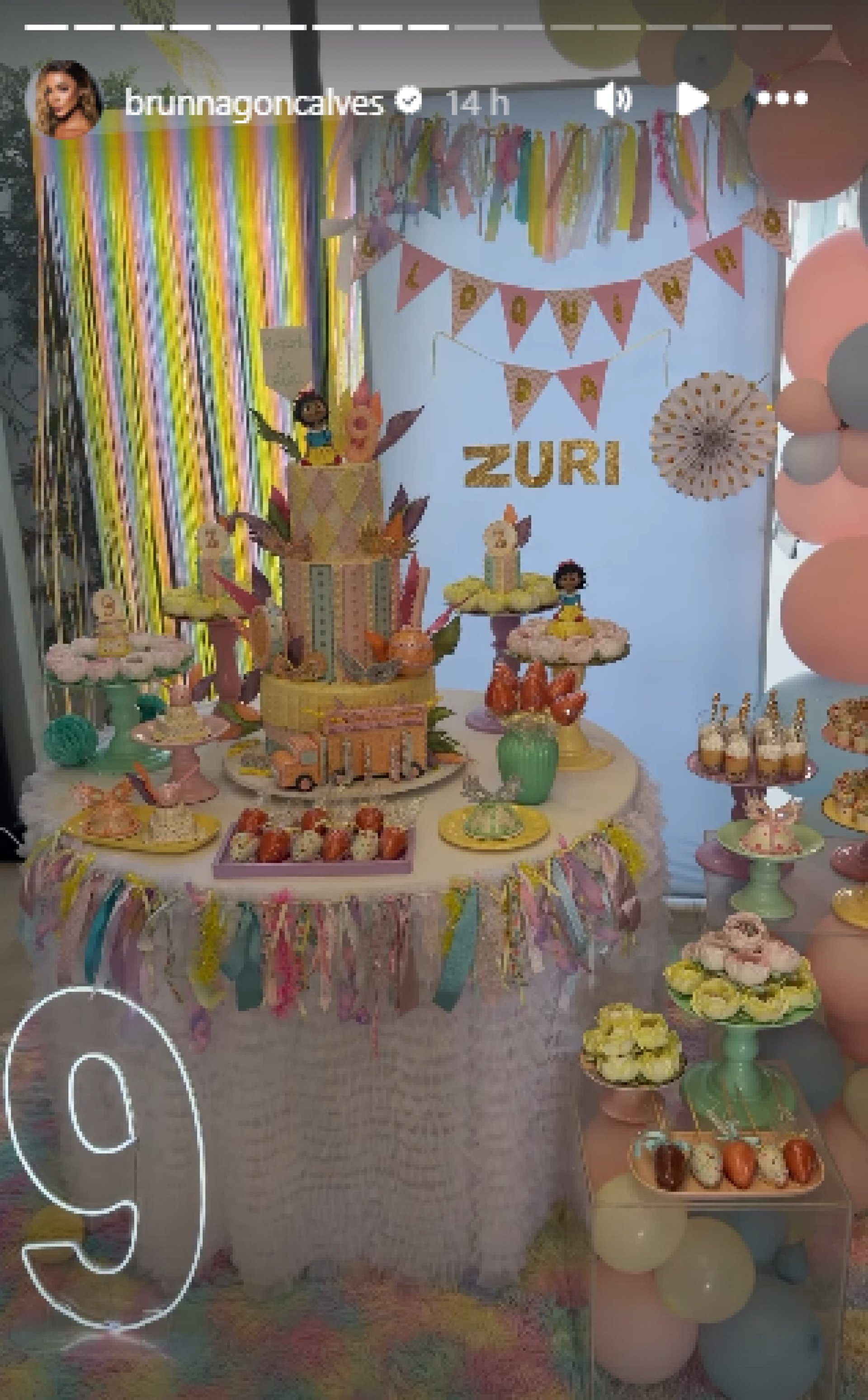 Ludmilla e Brunna Gonçalves comemoram 'mesversário' da filha, Zuri, com festinha - Reprodução / Instagram