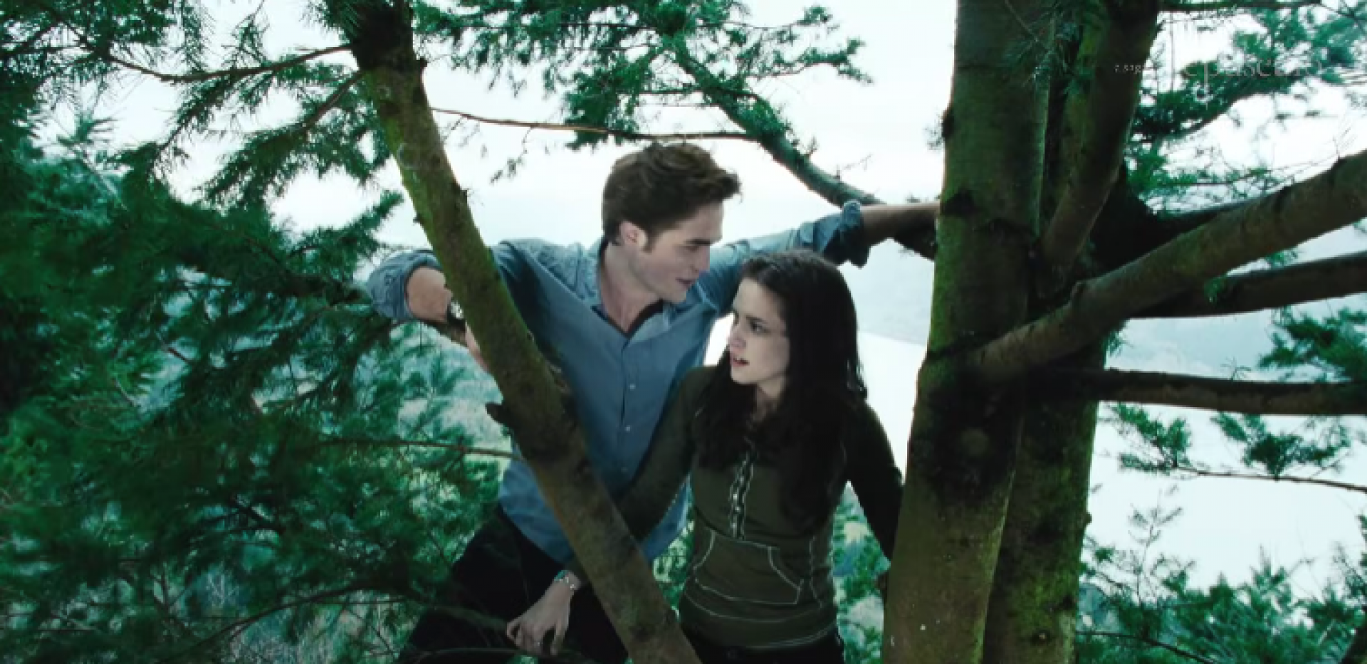  Bella Swan (Kristen Stewart) e Edward Cullen (Robert Pattinson) no filme 'Crepúsculo' - Reprodução de vídeo