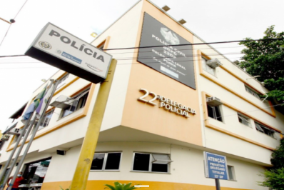 Polícia prende homem por ameaçar e agredir ex-namorada