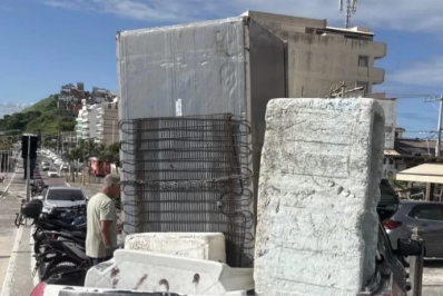 Fiscalização integrada organiza uso do espaço público na Praia Grande, em Arraial