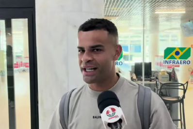 No Fluminense, Alisson celebra reencontro com Zubeldía: 'Voltar a sorrir'