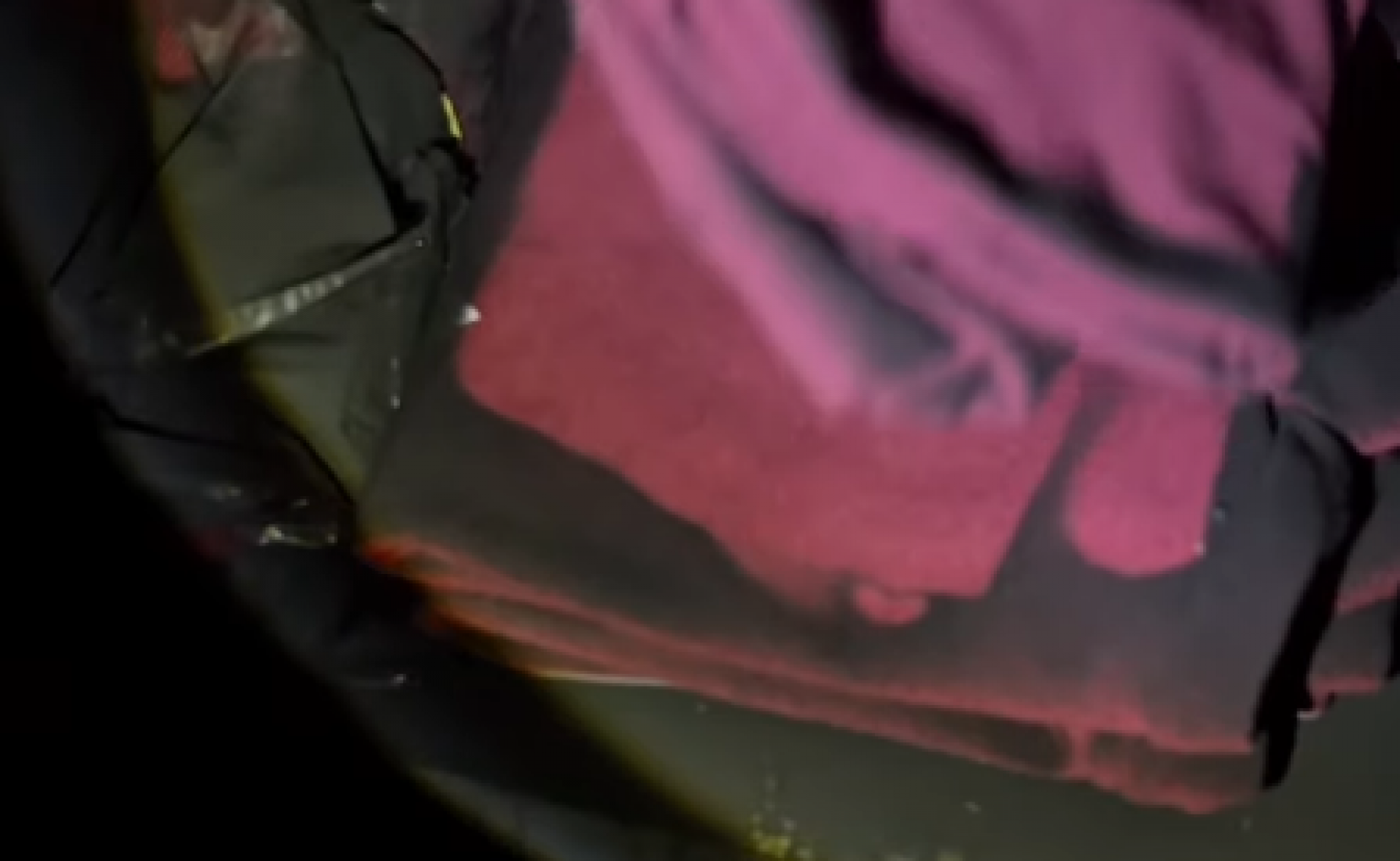 Produtos do Fluminense ficaram tomados por fuligem após incêndio no Shopping Tijuca - Reprodução / Redes Sociais