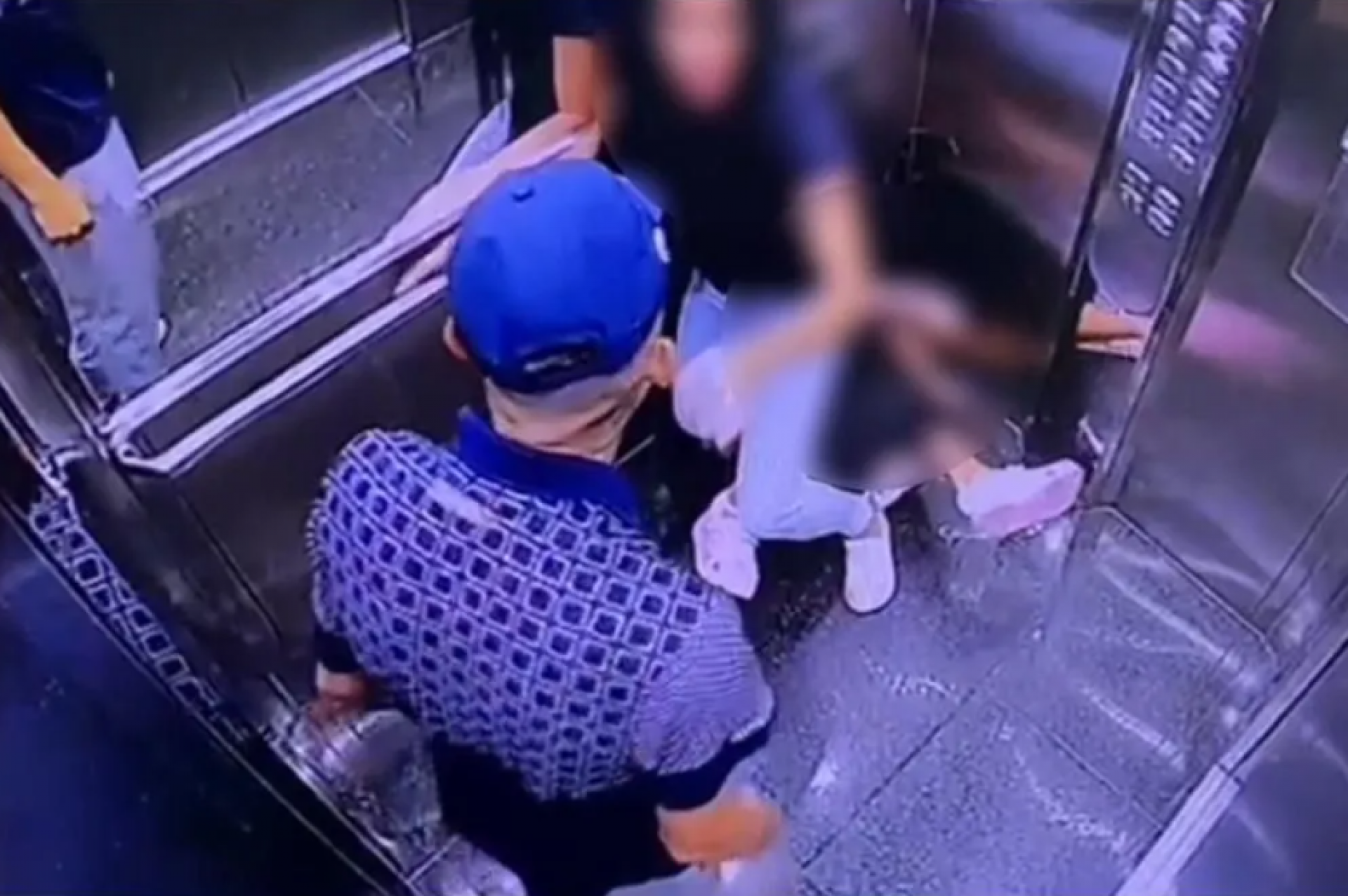 Homem que invadiu trabalho da ex e a espancou com socos em elevador &eacute; preso novamente