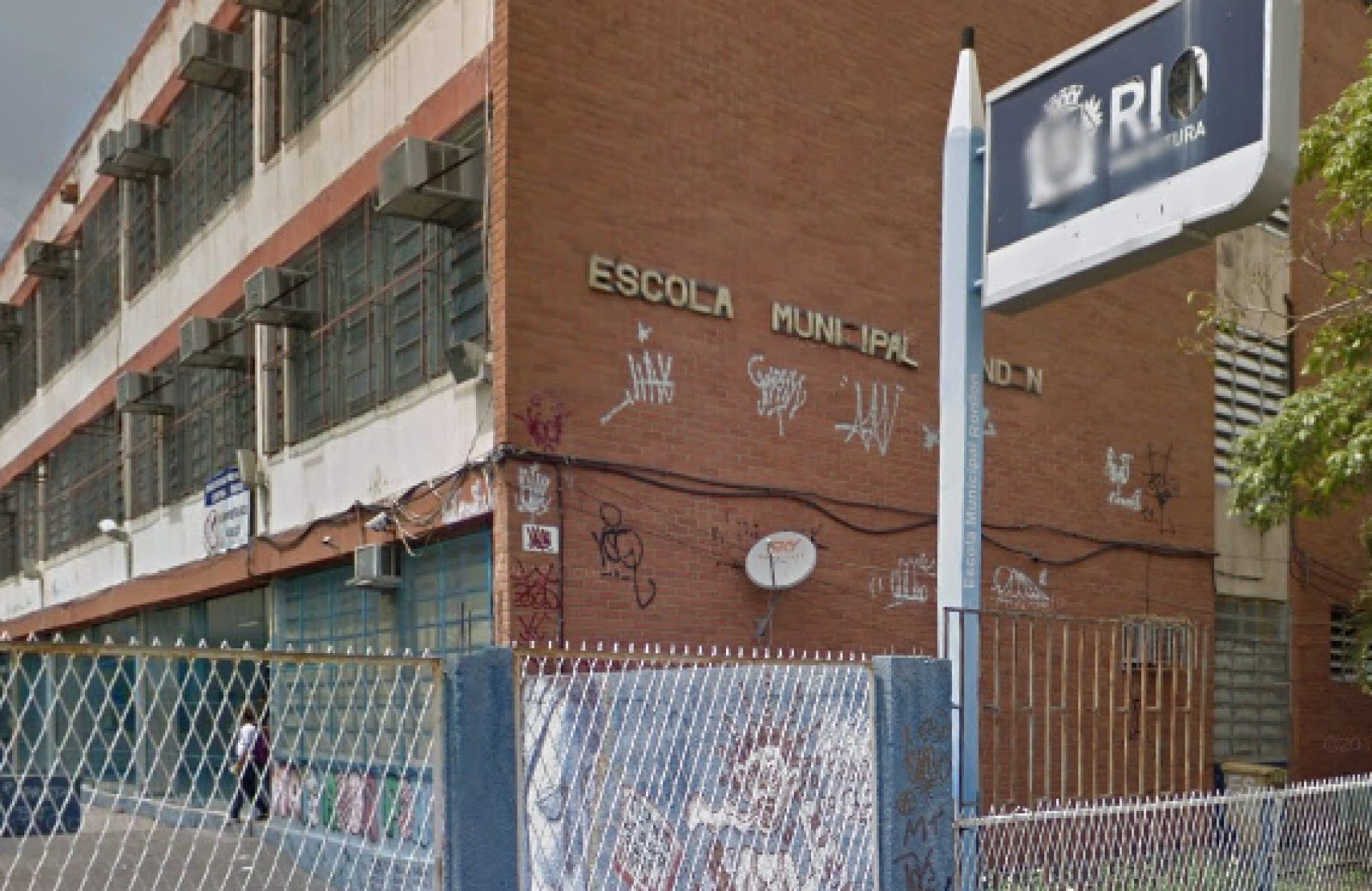 Aluna de escola municipal é agredida por outra estudante em Realengo