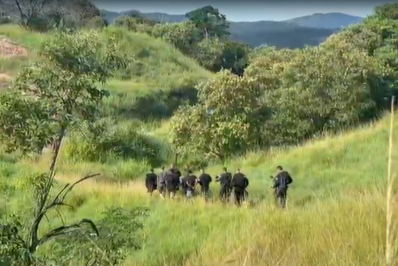 PM prende grupo fortemente armado durante operação em comunidades de Niterói