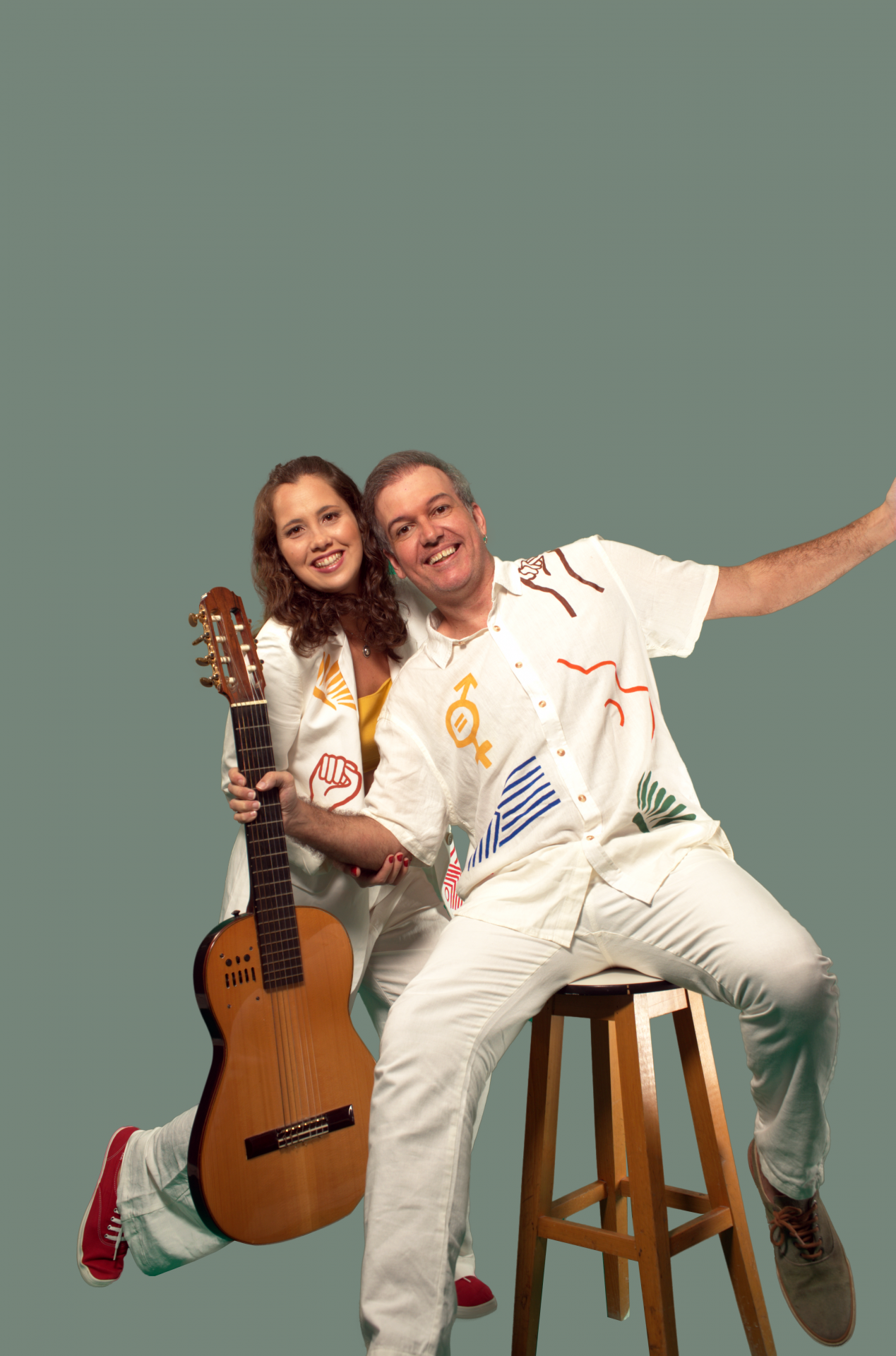 Edu Krieger e Natalia Voss levam suas paródias à Sala Nelson