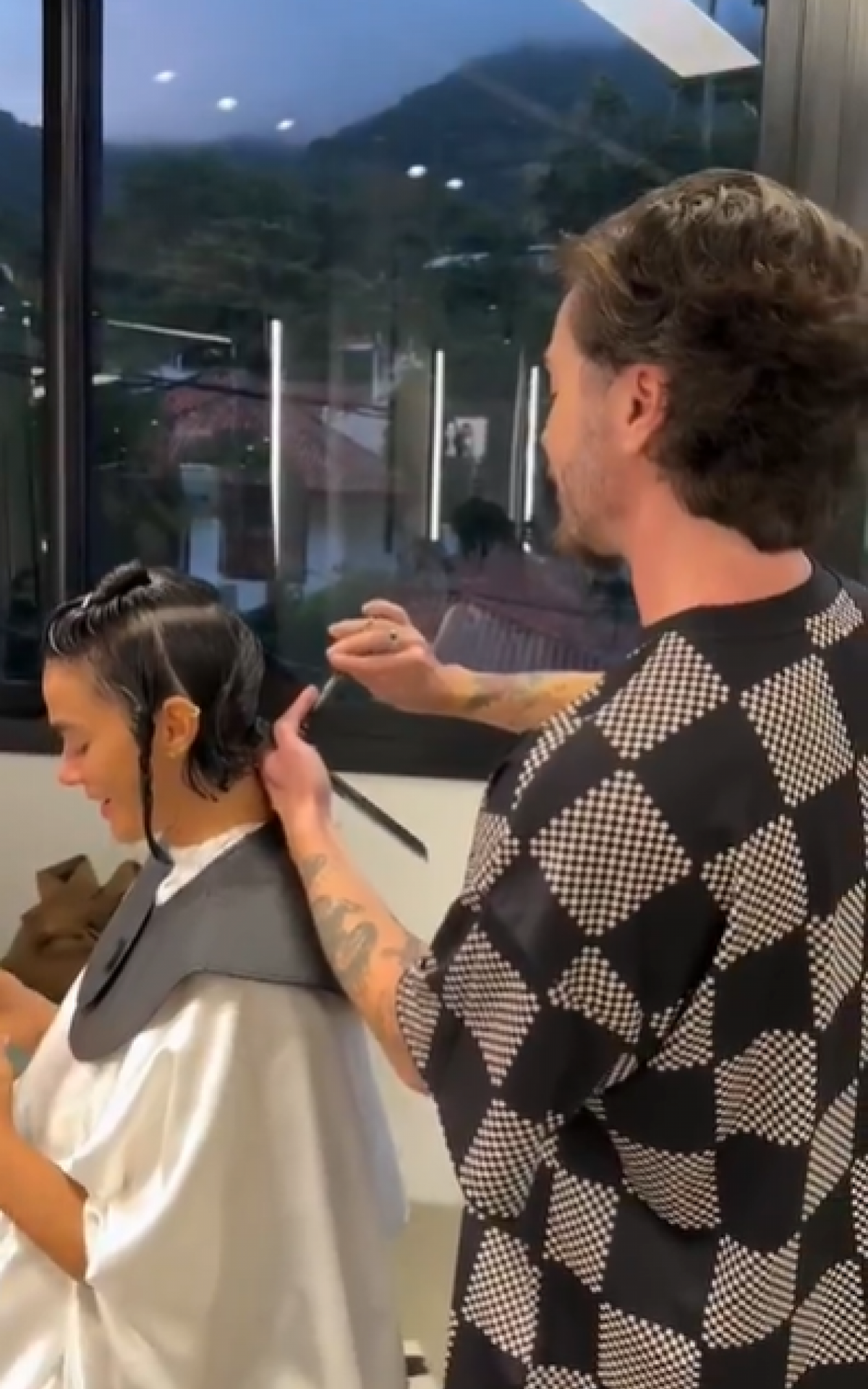 Bruna Marquezine mostra novo visual - Reprodu&ccedil;&atilde;o / Instagram