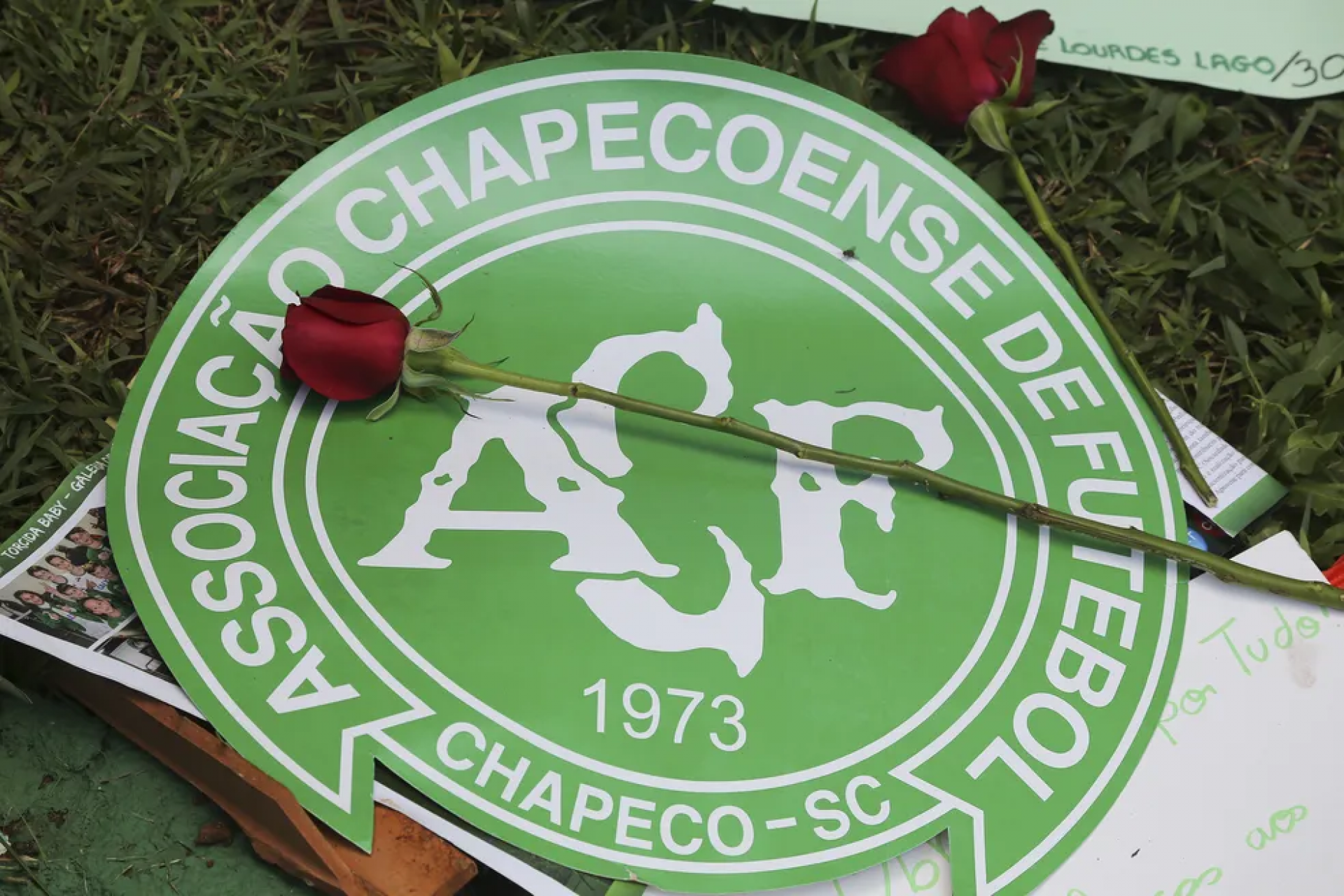 Chape planeja amistoso com Atlético Nacional em homenagem as vitimas do acidente aéreo