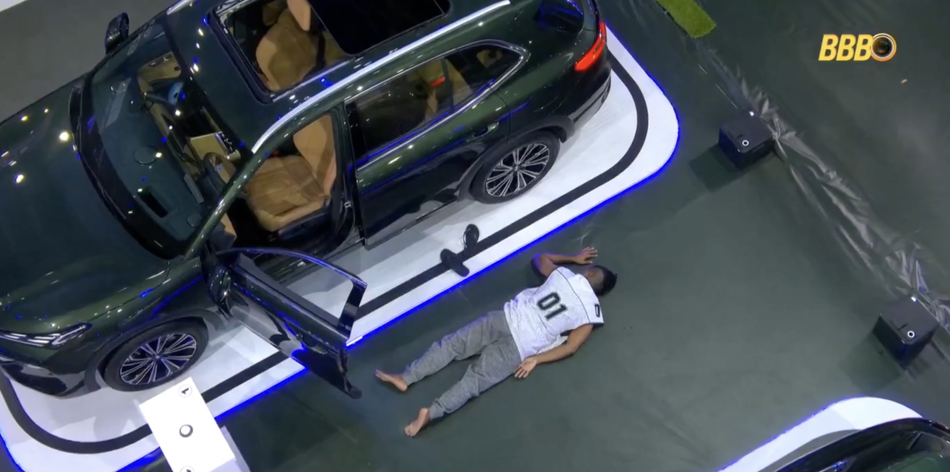 Boneco passa mal durante prova do finalista - Reprodução/Globoplay