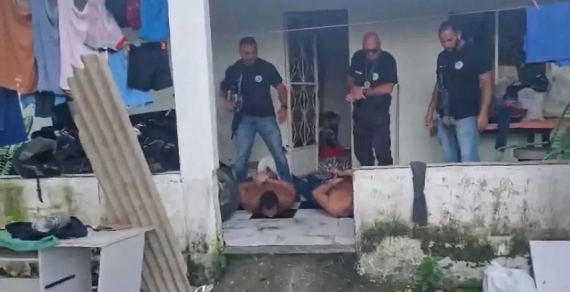 Operação Torniquete prende criminosos de roubo de cargas escondidos em Araruama