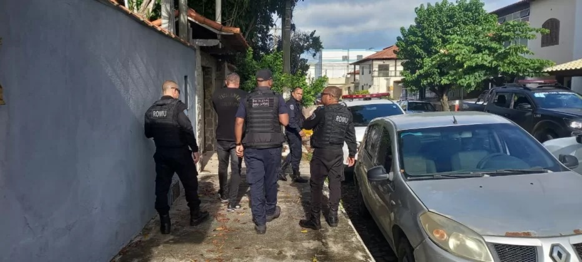 Homem é preso por descumprir medida protetiva e perseguir mulher em Cabo Frio