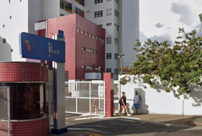 Menina de 12 anos morre ao ficar com cabelo preso em ralo de piscina