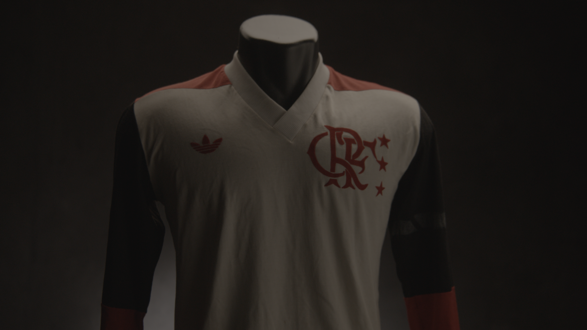 Camisa do Flamengo utilizada por Zico no Mundial de Clubes de 1981 - Divulgação