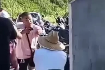 Homem saca arma de fogo contra trabalhador em quiosque de Cabo Frio