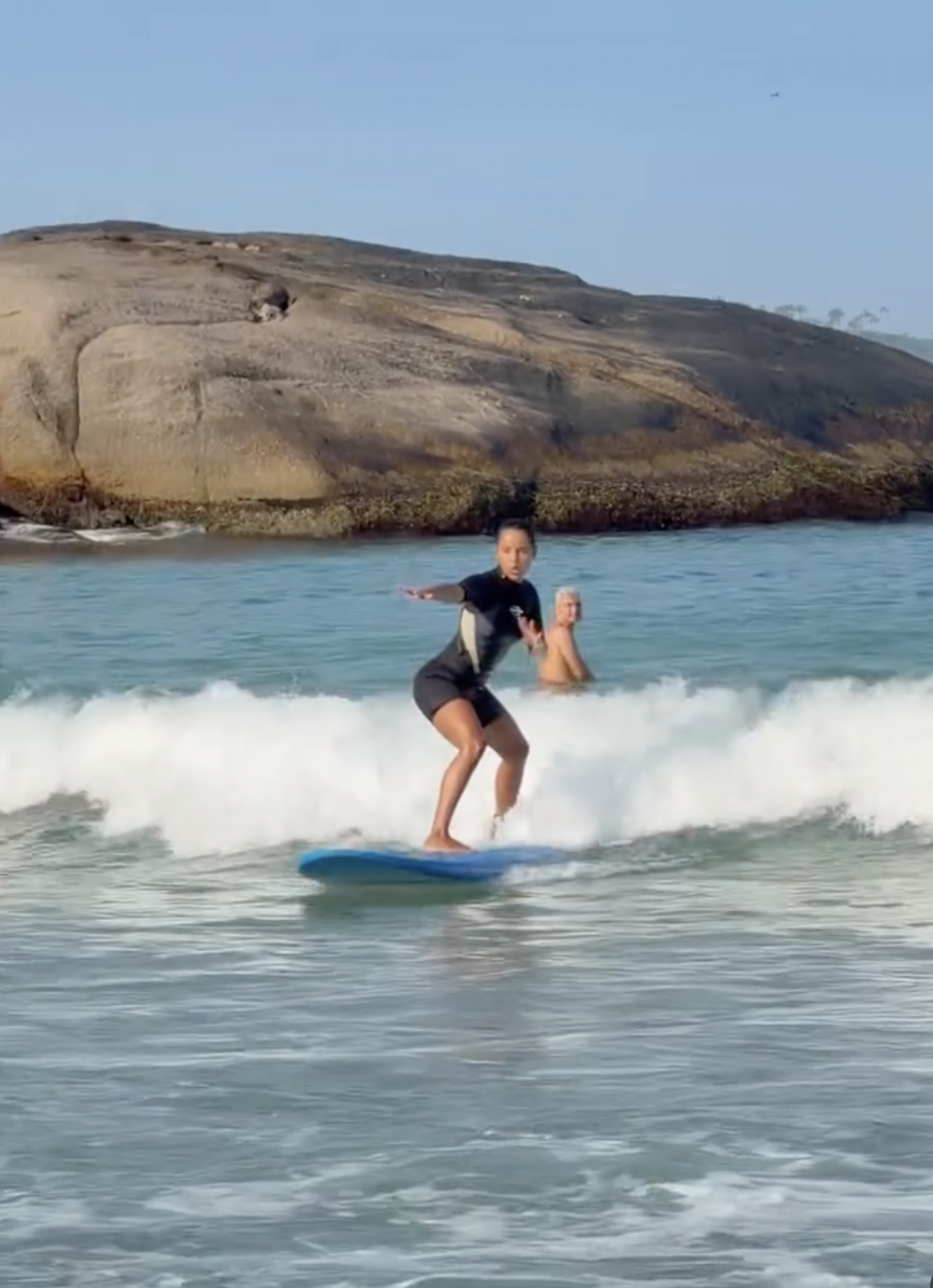 Gleici Damasceno em aula de surfe no Rio de Janeiro - Reprodução/Instagram