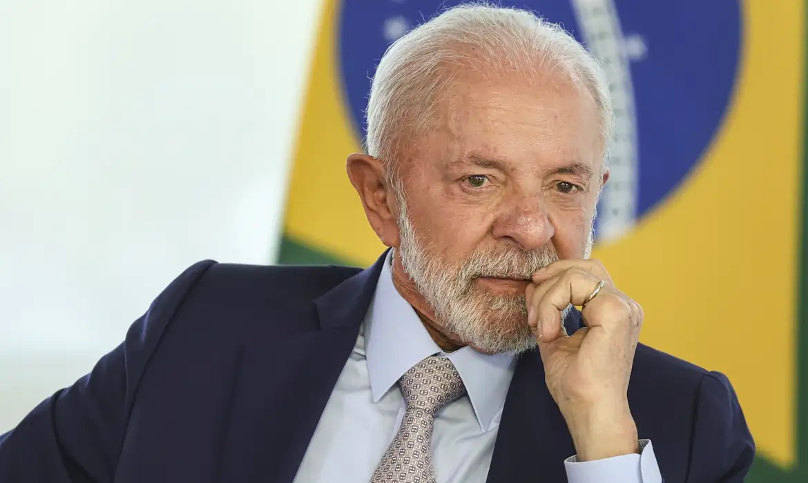 Lula sanciona lei que prevê reajuste salarial para forças de segurança do DF, com 11 vetos
