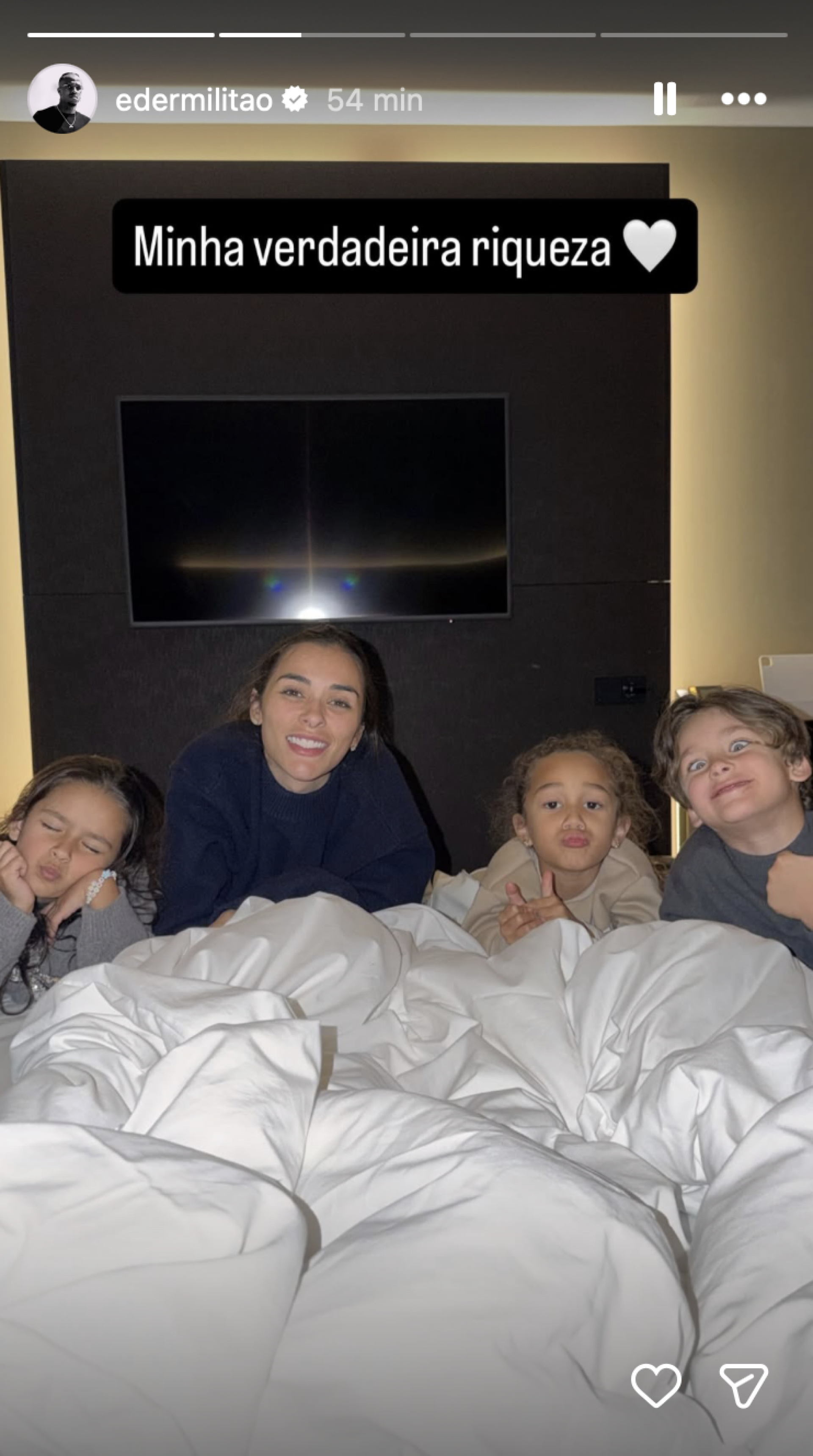 Éder Militão e família - Reprodução/Instagram