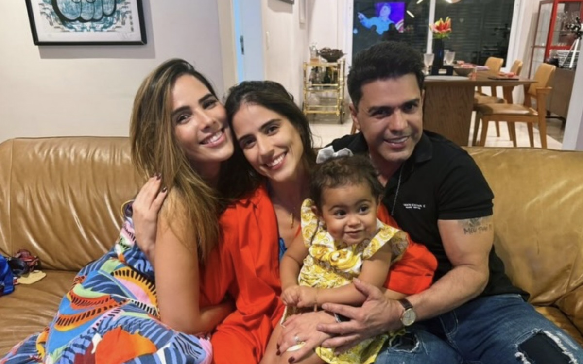 Zezé Di Camargo com as filhas Wanessa, Camilla e Clara