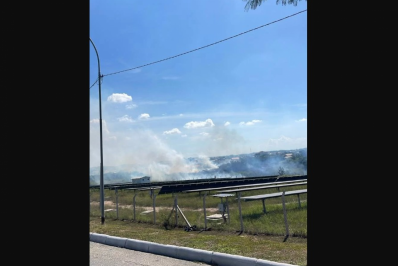 Incêndio atinge terreno ao lado do núcleo da UFF em Iguaba Grande