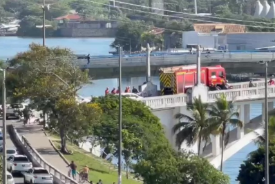 Motociclista fica ferido após queda na Ponte Feliciano Sodré, em Cabo Frio