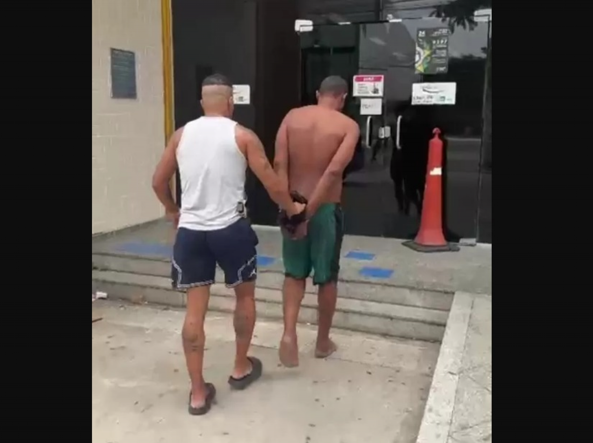 Homem é preso por se masturbar ao lado do condomínio em São Pedro da Aldeia