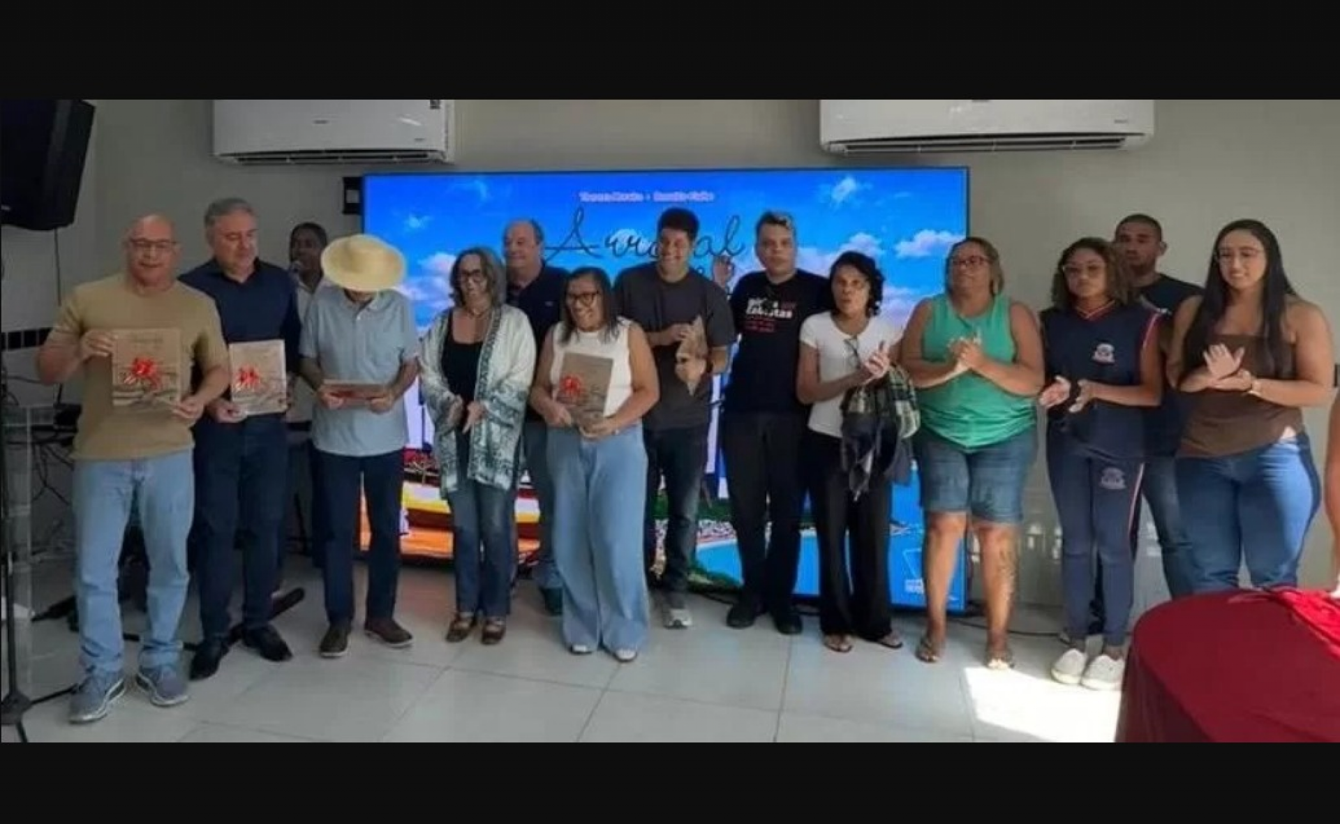 O encontro foi marcado por um clima de valoriza&ccedil;&atilde;o da mem&oacute;ria local. - Reprodu&ccedil;&atilde;o/