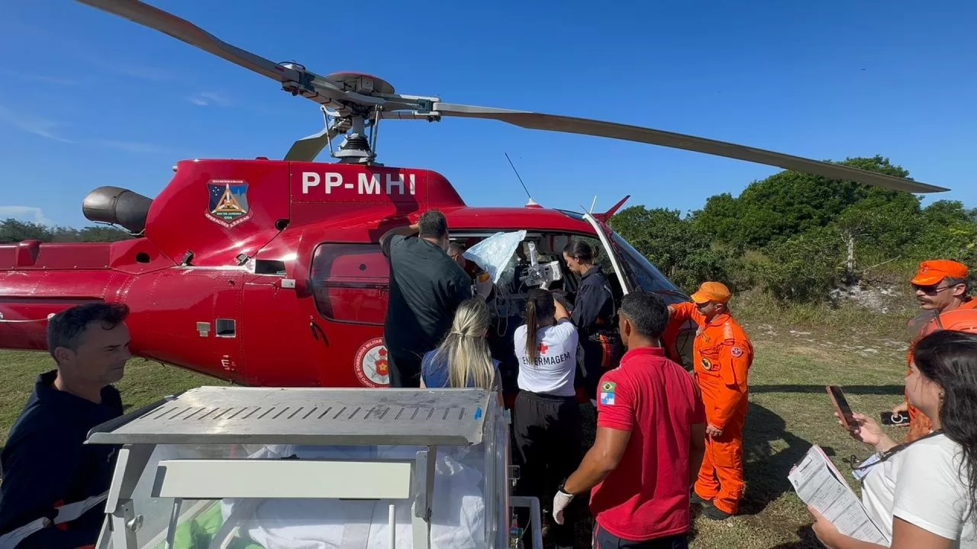 Helicóptero foi utilizado para agilizar atendimento neonatal. - Reprodução/