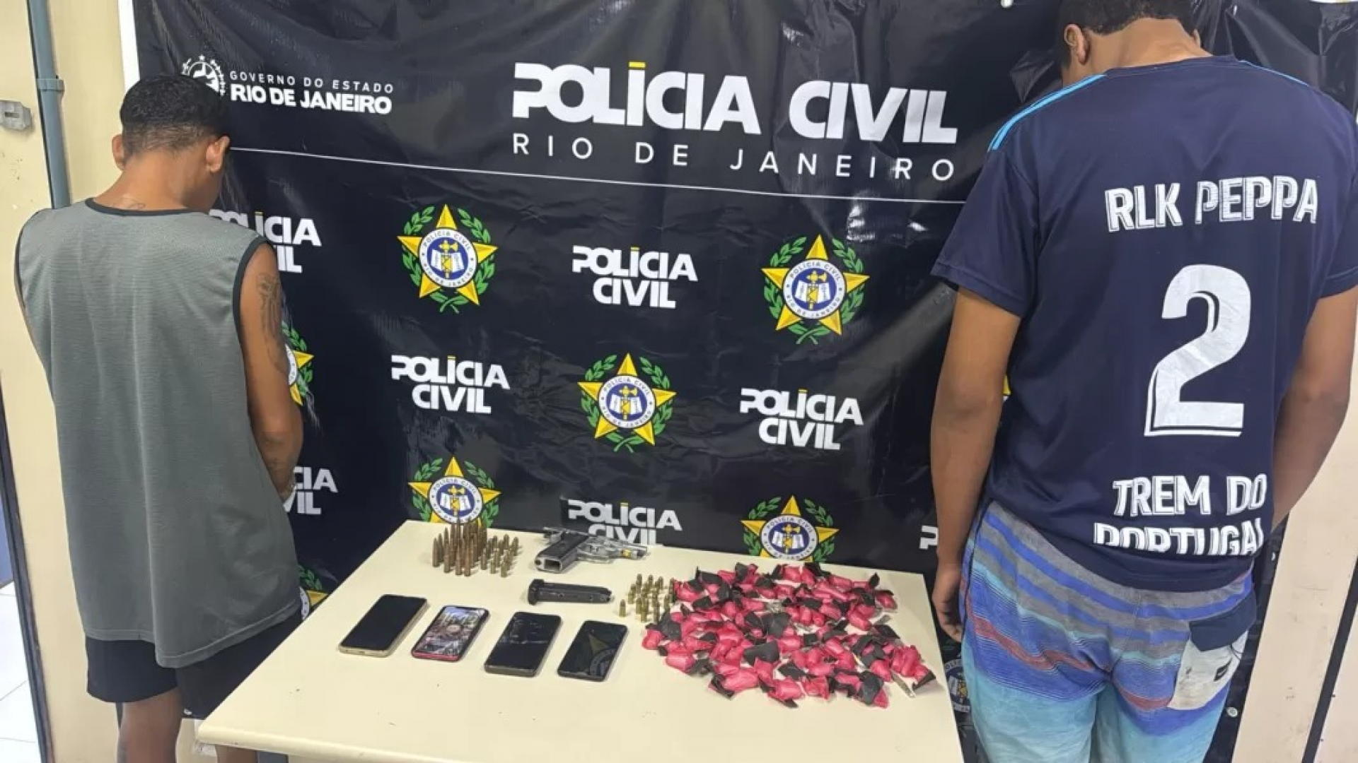 Polícia Civil prende homem e apreende menor por tráfico em Búzios