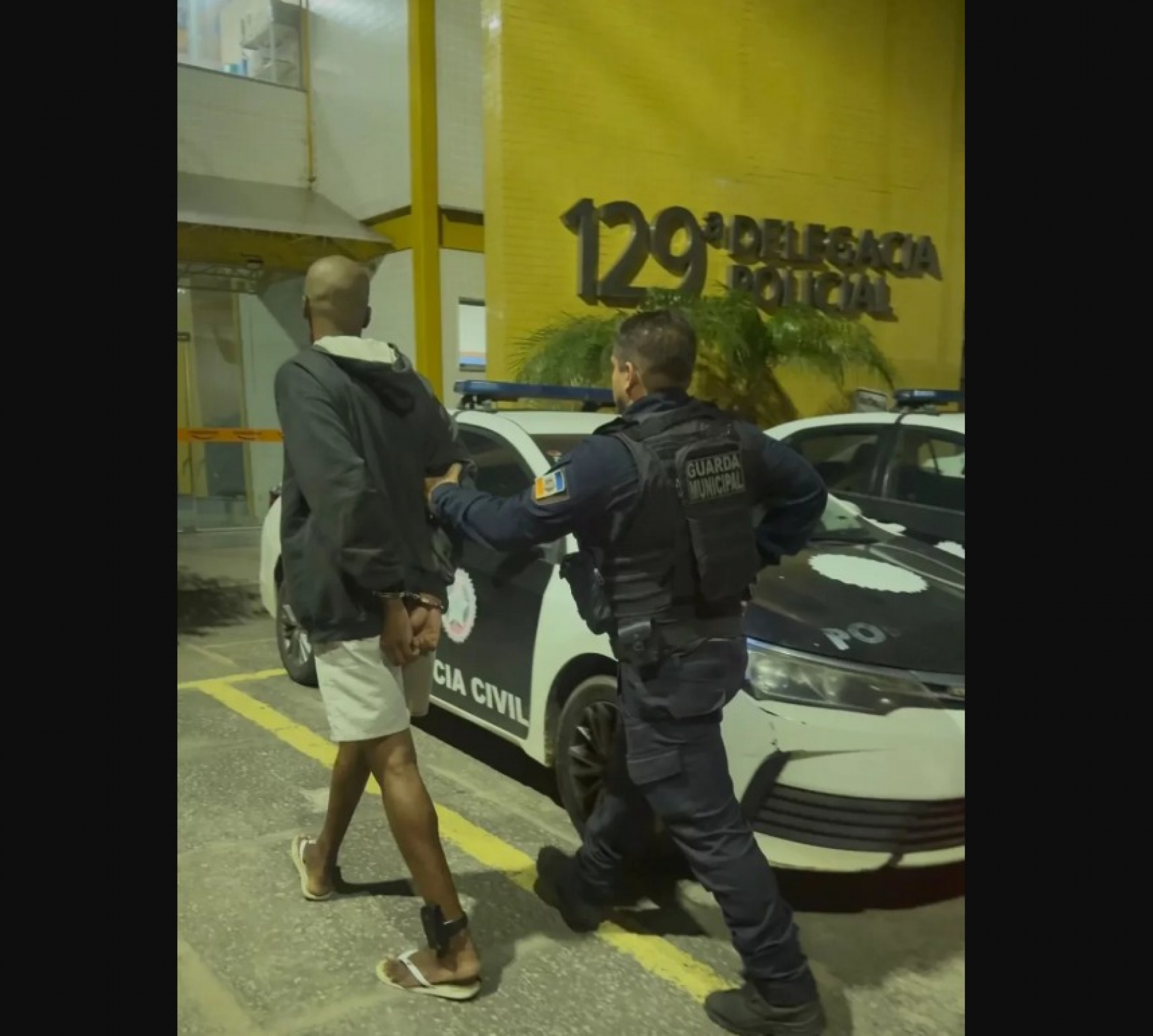 Homem é preso por agredir ex-companheira e filhos em Iguaba Grande
