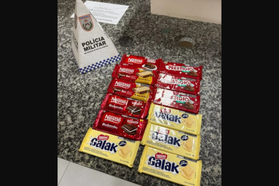Homem é preso após furtar barras de chocolate em supermercado de Cabo Frio