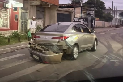 Colisão entre carro e moto mobiliza equipes na Vila Verde, em Búzios