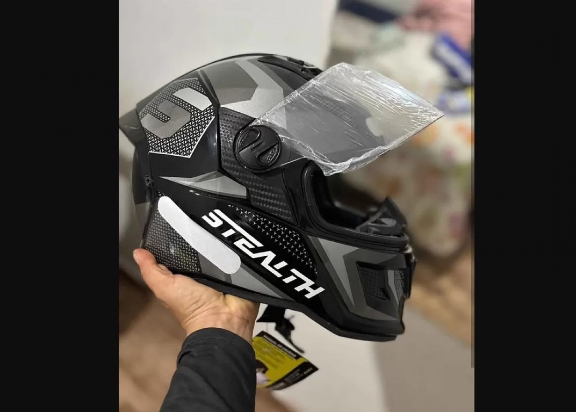 Furto de capacete é registrado na trilha do Pai Vitório, em Búzios