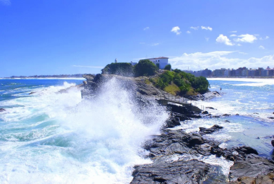 Marinha alerta para ressaca com ondas de até 3 metros na Região dos Lagos