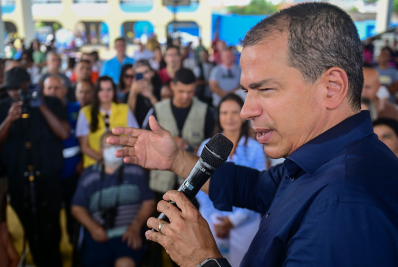Frederico anuncia a retomada de obras em ponte no centro de Campos 
