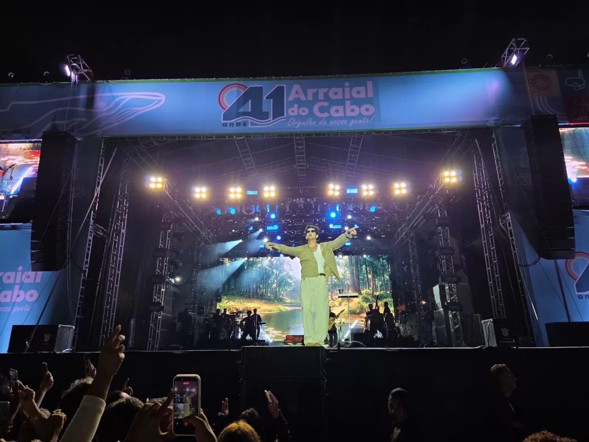 Apresentação transformou a orla em grande ponto de encontro popular. - Reprodução/