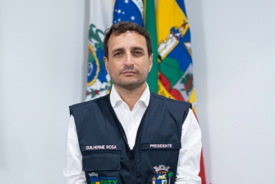 Prefeito Julinho Juju sanciona lei que torna necessária doação de alimento em dias de entrada gratuita