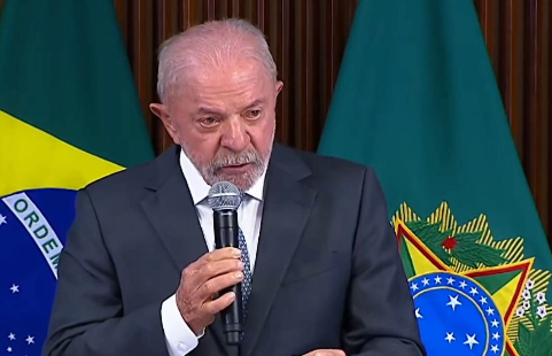 Marco Rubio 'é latino-americano frustrado', diz Lula em reunião ministerial