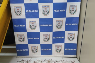 Homem tenta fugir pulando muro, mas acaba preso com drogas em Araruama