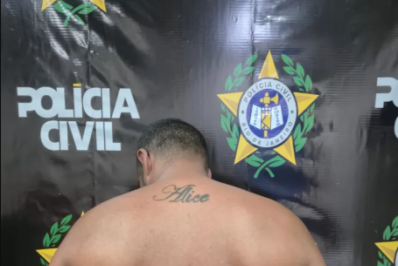 Suspeito de homicídio em Casimiro é preso em Cabo Frio com pistola 9 mm e moto roubada