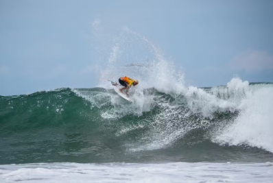 Medina e Italo Ferreira avançam às semifinais da etapa de Punta Roca na WSL